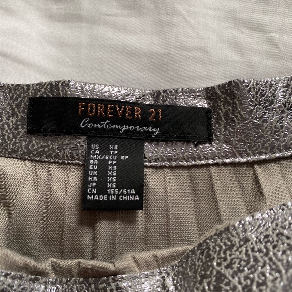 Silver Pleated Midi Skirt, size XS - Picture 7 of 7